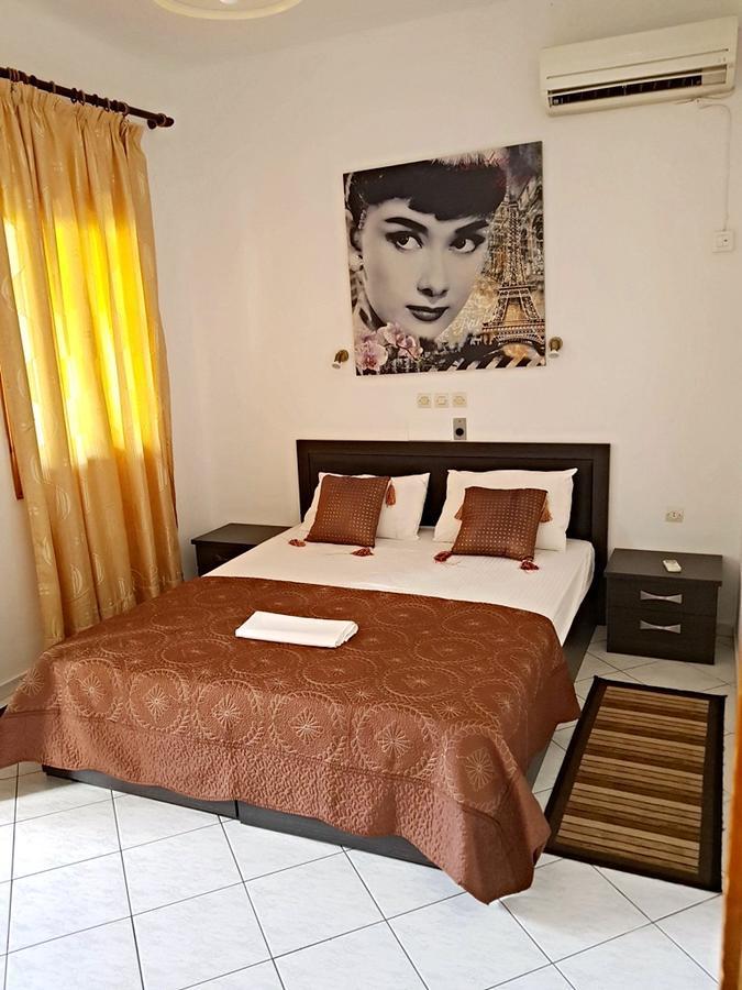 Hotel Mando มาราโธคามปอส ภายนอก รูปภาพ