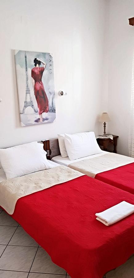 Hotel Mando มาราโธคามปอส ภายนอก รูปภาพ