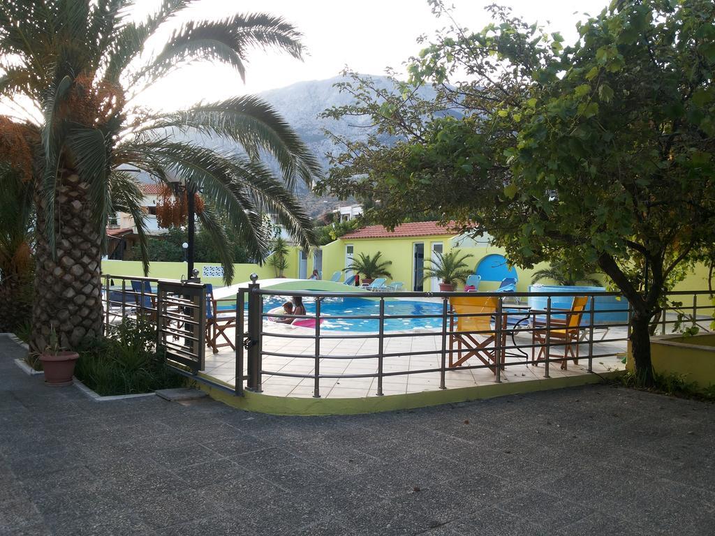 Hotel Mando มาราโธคามปอส ภายนอก รูปภาพ